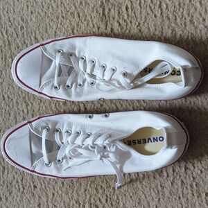 Converse low top shoes -white
